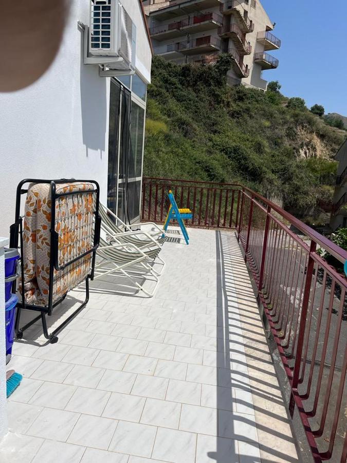 Casa Vacanze Luna Apartamento Letoianni Exterior foto